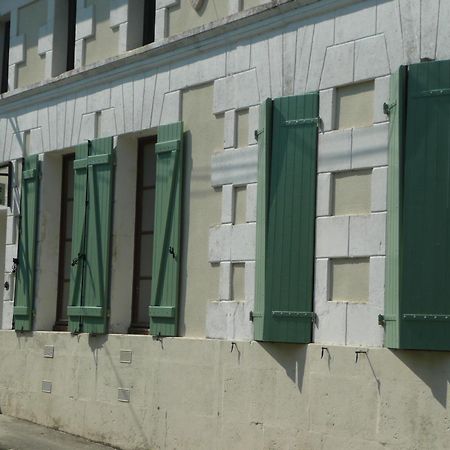 לינה וארוחת בוקר Gibourne Maison Blanc מראה חיצוני תמונה