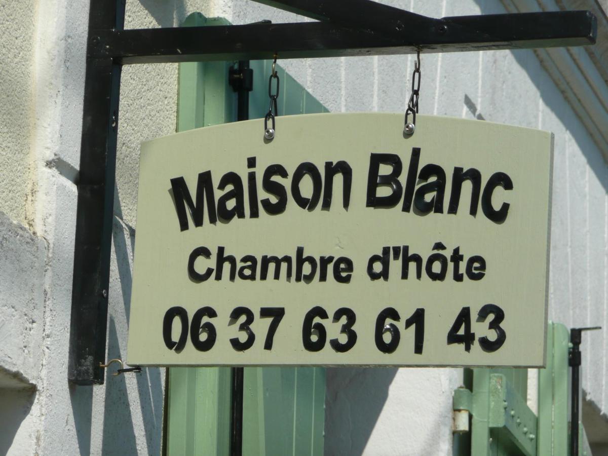לינה וארוחת בוקר Gibourne Maison Blanc מראה חיצוני תמונה